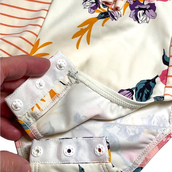 Lot of four pieces of size 3 month swim suits (Bonverano/cat&Jack/Carter’s) - Picture 11 of 13